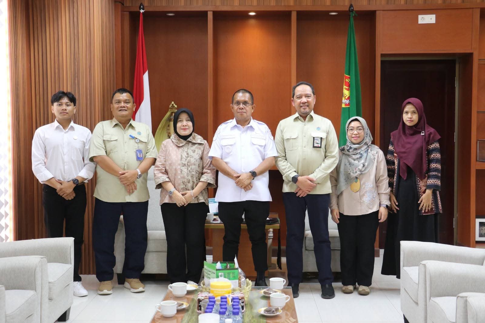 Gubernur NTT Emanuel Melkiades Laka Lena, Terima Audiensi Kementerian Lingkungan Hidup 