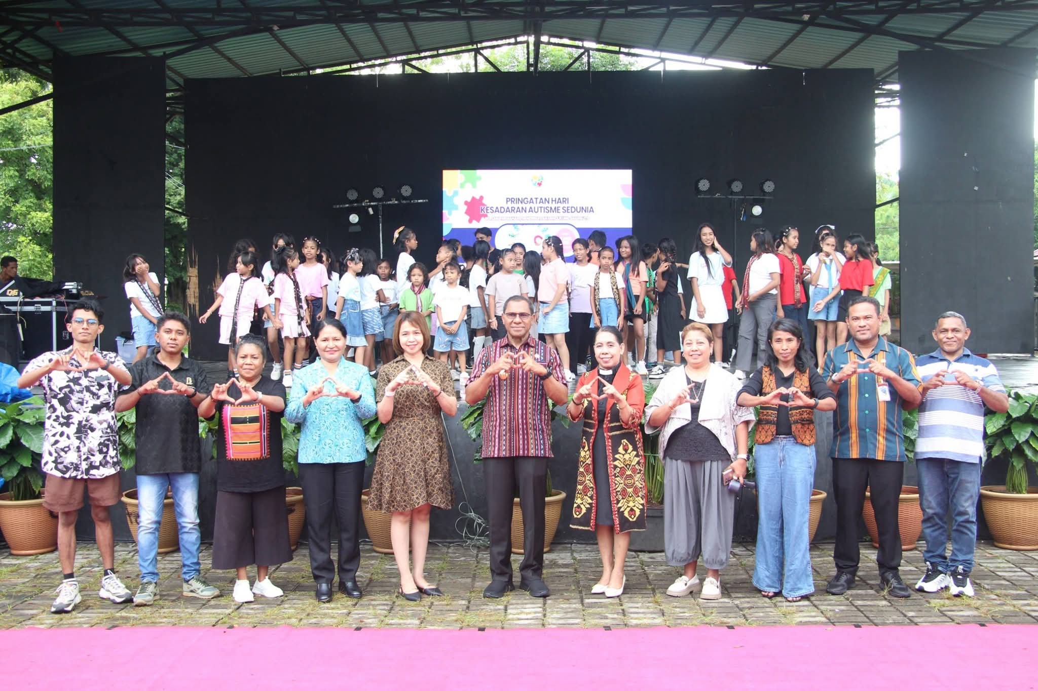 Hadiri Peringatan Hari Kesadaran Autisme Sedunia, Wagub Johni Asadoma : Momentum Anak-Anak Istimewa Untuk Terus Berkarya