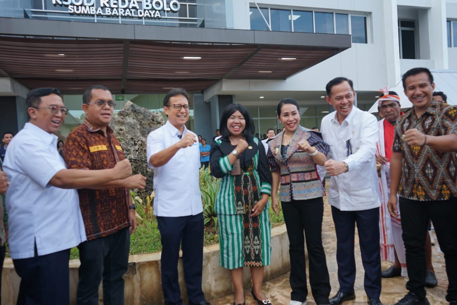 Menkes RI dan Gubernur NTT Tinjau Progres RSUD Redambolo, Bupati Ratu Wula Pastikan Percepatan Operasional Pelayanan Kesehatan