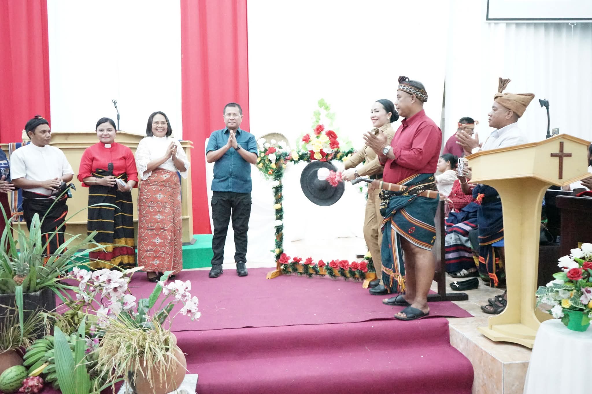 Hadiri Pertemuan Komisi Perempuan Se-Sumba, Bupati Sumba Barat Daya Tekankan Pentingnya Pembangunan Karakter Manusia
