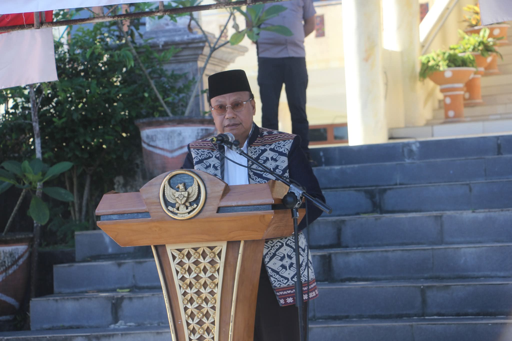 Hardiknas 2026, Bupati Sumba Barat Yohanis Dade: komitmen Bersama Wujudkan Generasi Literasi