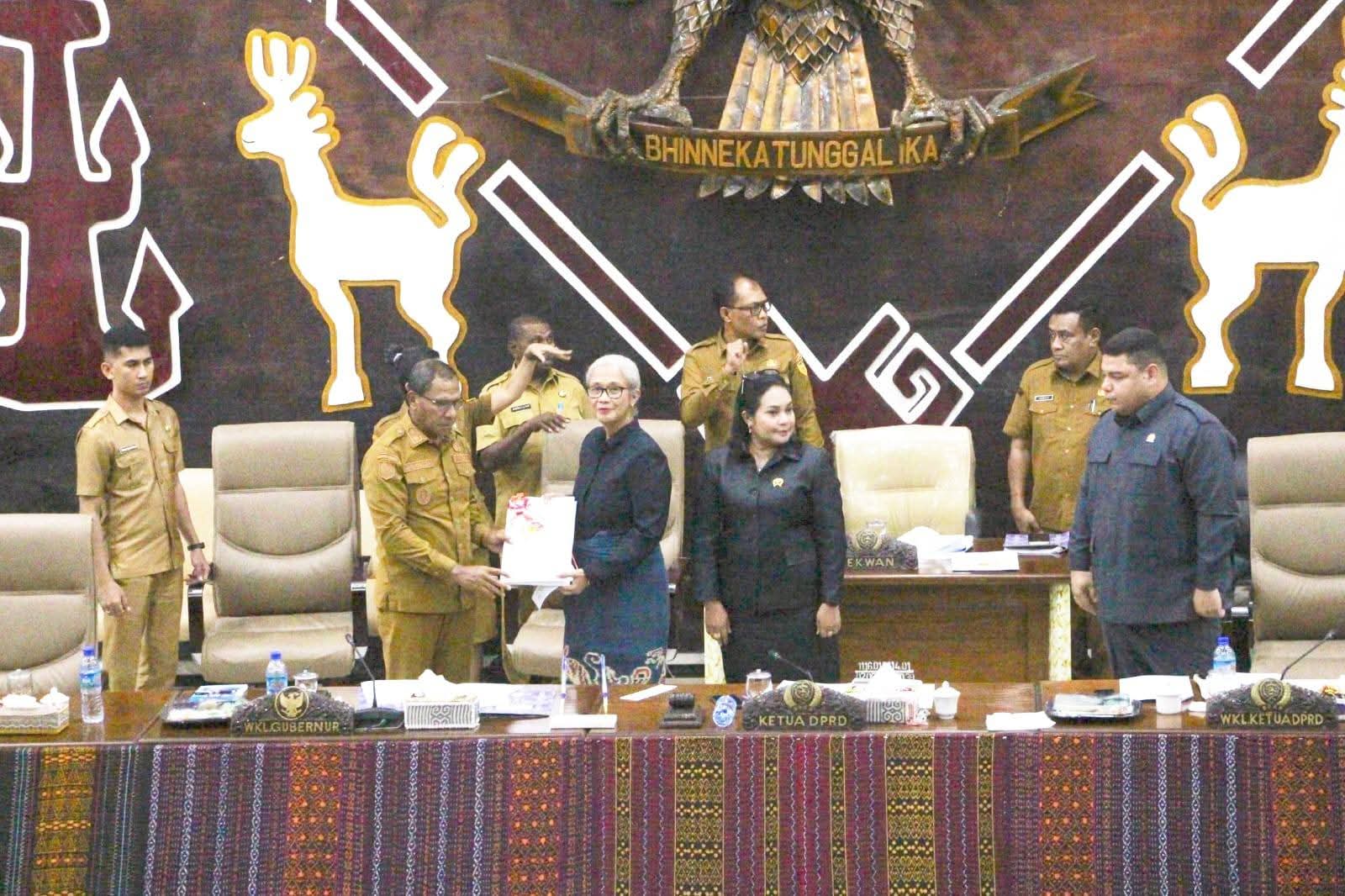 Rapat Paripurna DPRD NTT Tetapkan Rekomendasi LKPJ Gubernur Tahun Anggaran 2025