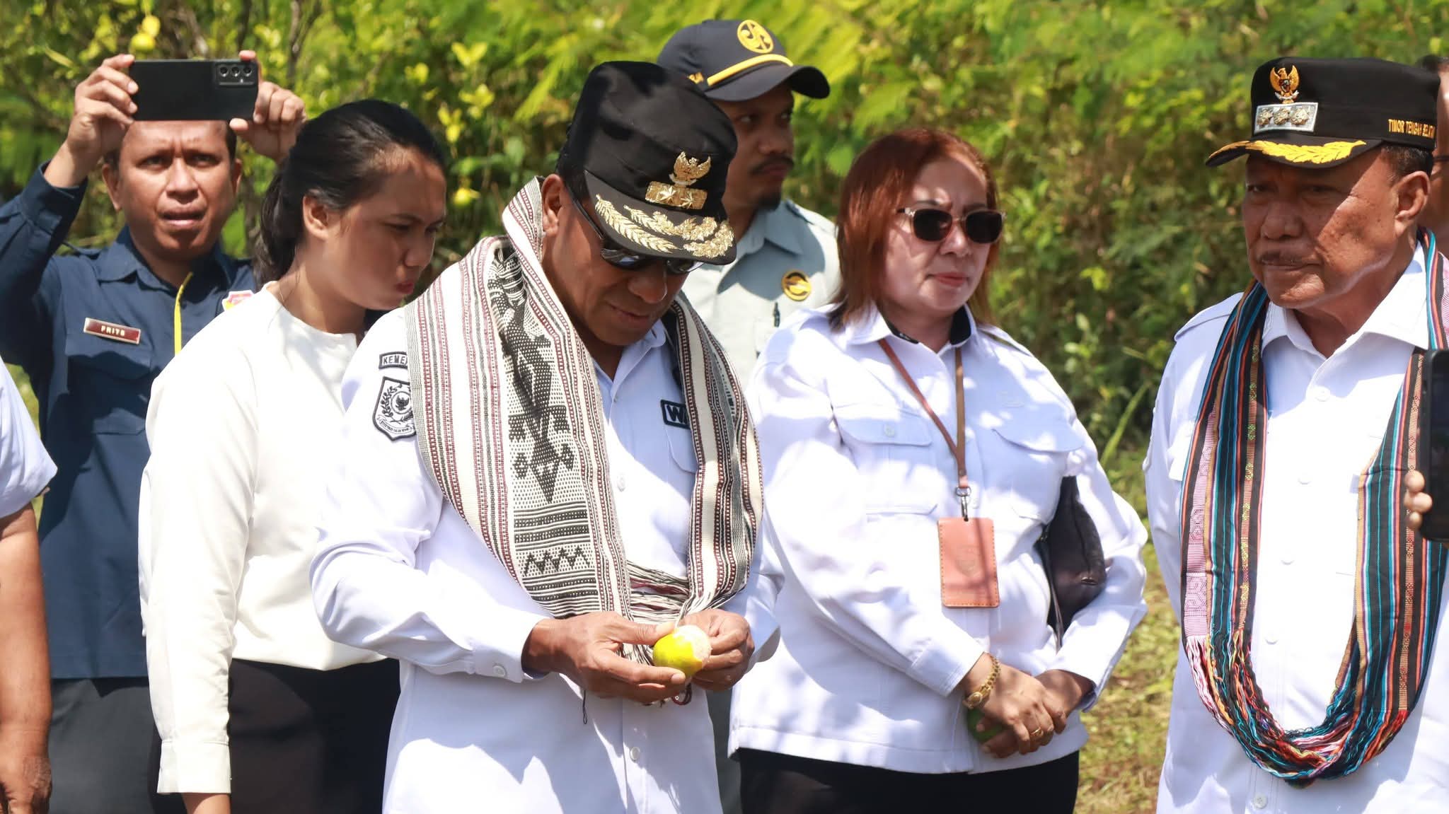 Wagub NTT Johni Asadoma Ingin BBH Oelbubuk Tak Sekadar Produksi, Tapi Juga Edukasi