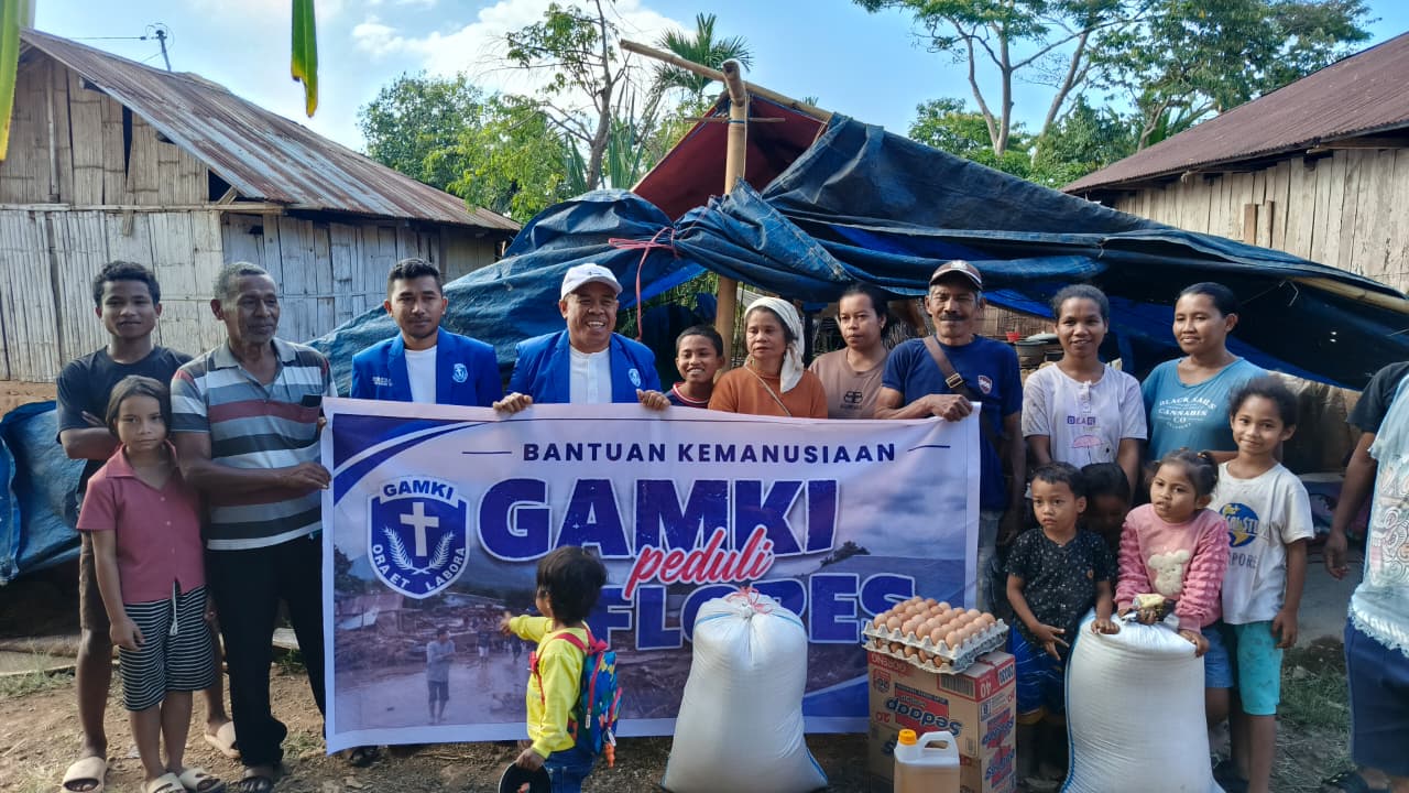 GAMKI Peduli Flores Salurkan Bantuan ke Desa Lenda, Dorong Pemerataan Bantuan hingga Wilayah yang Belum Terjangkau